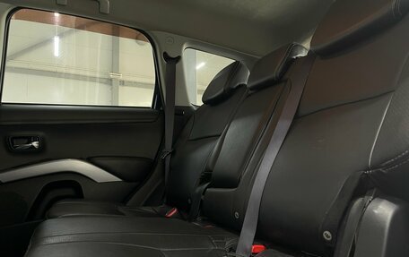 Mitsubishi Outlander III рестайлинг 3, 2012 год, 1 299 000 рублей, 22 фотография
