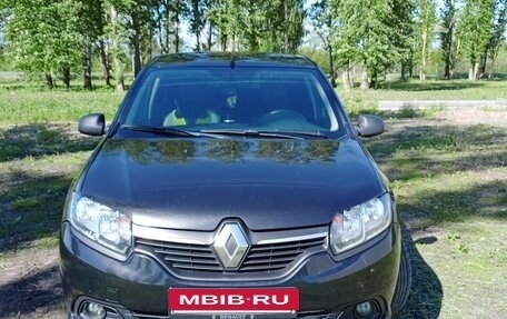 Renault Logan II, 2015 год, 625 000 рублей, 2 фотография