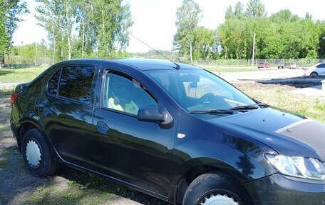 Renault Logan II, 2015 год, 625 000 рублей, 3 фотография