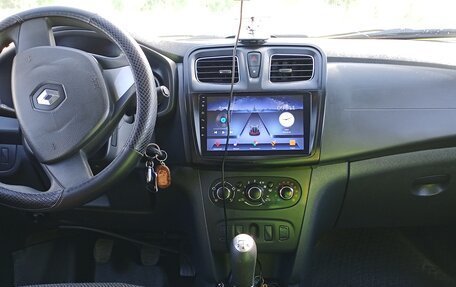Renault Logan II, 2015 год, 625 000 рублей, 5 фотография