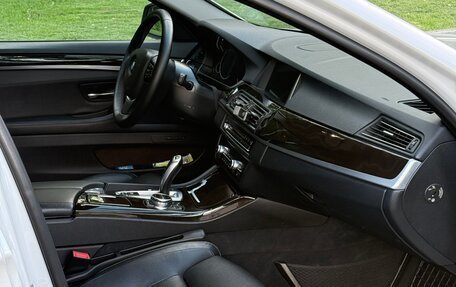 BMW 5 серия, 2014 год, 3 000 000 рублей, 7 фотография