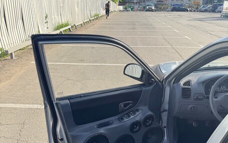 Hyundai Accent II, 2004 год, 380 000 рублей, 3 фотография