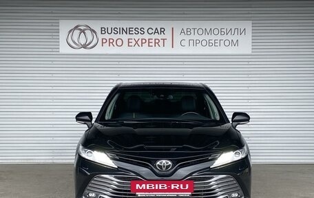 Toyota Camry, 2020 год, 2 945 000 рублей, 2 фотография