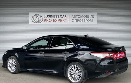 Toyota Camry, 2020 год, 2 945 000 рублей, 7 фотография