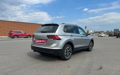 Volkswagen Tiguan II, 2019 год, 2 200 000 рублей, 4 фотография