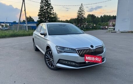 Skoda Superb III рестайлинг, 2020 год, 3 100 000 рублей, 5 фотография