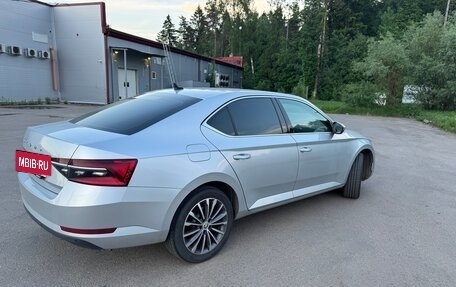 Skoda Superb III рестайлинг, 2020 год, 3 100 000 рублей, 7 фотография