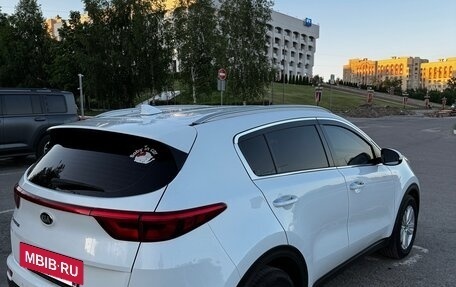 KIA Sportage IV рестайлинг, 2017 год, 2 200 000 рублей, 5 фотография