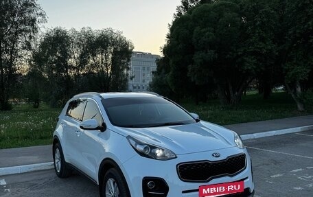 KIA Sportage IV рестайлинг, 2017 год, 2 200 000 рублей, 2 фотография