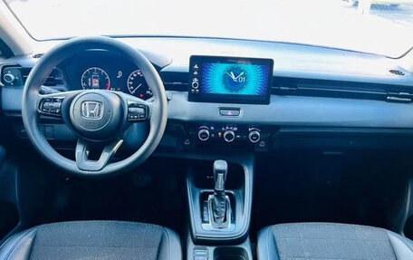 Honda Vezel, 2022 год, 1 540 000 рублей, 6 фотография