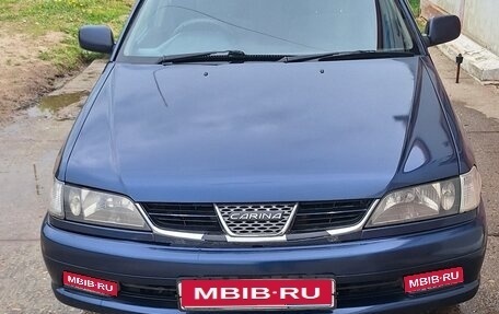 Toyota Carina, 2001 год, 400 000 рублей, 1 фотография
