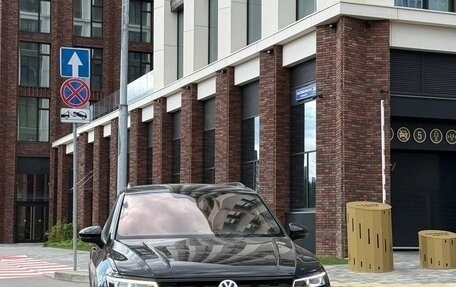 Volkswagen Tiguan II, 2019 год, 3 200 000 рублей, 1 фотография