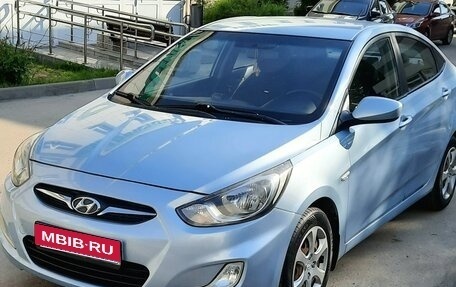 Hyundai Solaris II рестайлинг, 2012 год, 780 000 рублей, 1 фотография