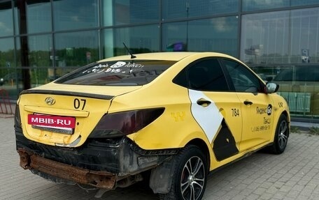 Hyundai Solaris II рестайлинг, 2015 год, 260 000 рублей, 3 фотография