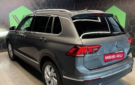 Volkswagen Tiguan II, 2021 год, 3 400 000 рублей, 4 фотография