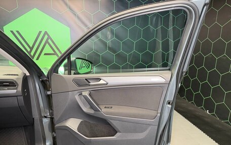 Volkswagen Tiguan II, 2021 год, 3 400 000 рублей, 24 фотография