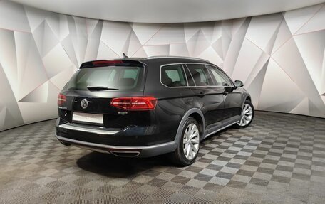 Volkswagen Passat B8 рестайлинг, 2018 год, 2 375 000 рублей, 2 фотография