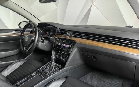 Volkswagen Passat B8 рестайлинг, 2018 год, 2 375 000 рублей, 13 фотография