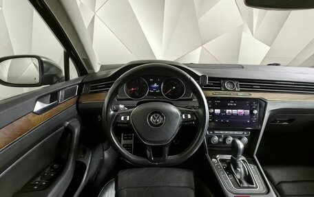Volkswagen Passat B8 рестайлинг, 2018 год, 2 375 000 рублей, 20 фотография
