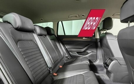 Volkswagen Passat B8 рестайлинг, 2018 год, 2 375 000 рублей, 16 фотография