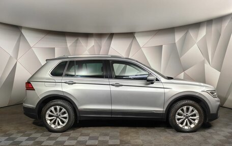 Volkswagen Tiguan II, 2021 год, 2 795 000 рублей, 6 фотография
