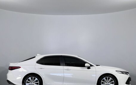 Toyota Camry, 2018 год, 2 500 000 рублей, 4 фотография