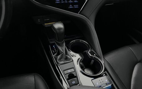 Toyota Camry, 2018 год, 2 500 000 рублей, 16 фотография