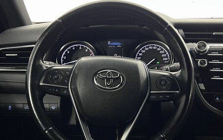 Toyota Camry, 2018 год, 2 500 000 рублей, 17 фотография