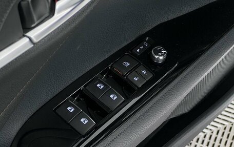 Toyota Camry, 2018 год, 2 500 000 рублей, 18 фотография