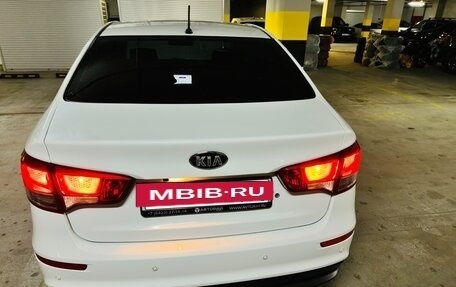 KIA Rio III рестайлинг, 2015 год, 1 050 000 рублей, 13 фотография