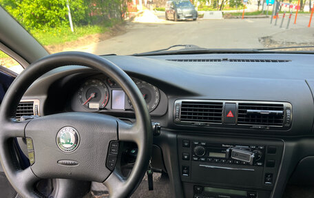 Skoda Superb III рестайлинг, 2002 год, 590 000 рублей, 23 фотография