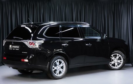 Mitsubishi Outlander III рестайлинг 3, 2012 год, 1 349 000 рублей, 2 фотография
