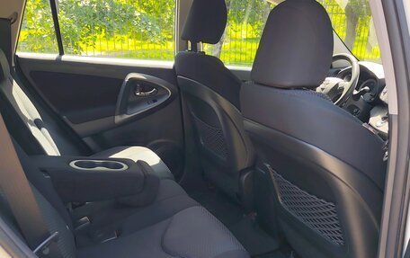 Toyota RAV4, 2011 год, 1 550 000 рублей, 6 фотография