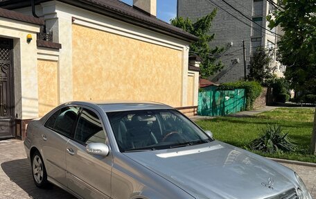 Mercedes-Benz E-Класс, 2003 год, 650 000 рублей, 9 фотография