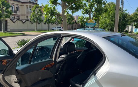 Mercedes-Benz E-Класс, 2003 год, 650 000 рублей, 15 фотография