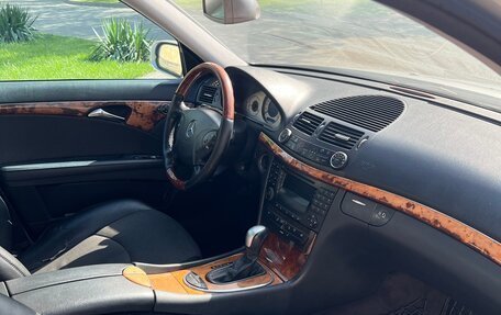 Mercedes-Benz E-Класс, 2003 год, 650 000 рублей, 24 фотография