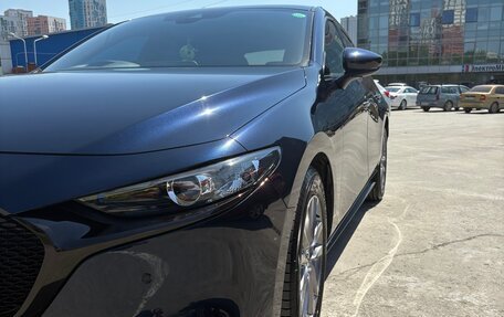 Mazda 3, 2021 год, 1 800 000 рублей, 17 фотография
