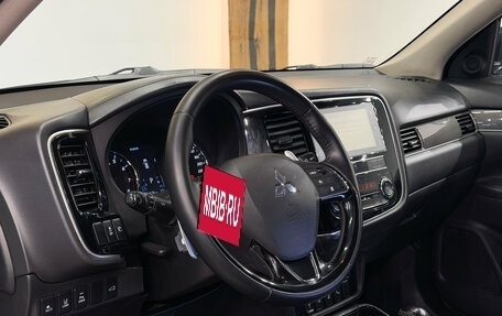 Mitsubishi Outlander III рестайлинг 3, 2019 год, 2 300 000 рублей, 7 фотография
