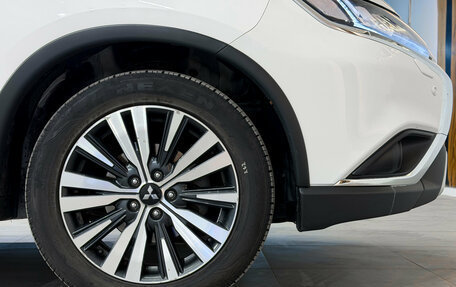 Mitsubishi Outlander III рестайлинг 3, 2019 год, 2 300 000 рублей, 25 фотография