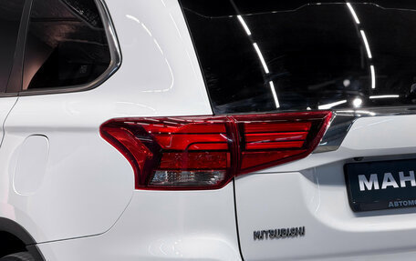 Mitsubishi Outlander III рестайлинг 3, 2019 год, 2 300 000 рублей, 21 фотография