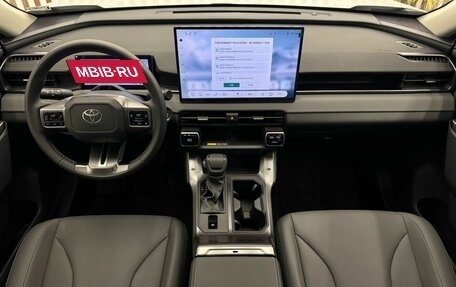 Toyota RAV4, 2026 год, 3 950 000 рублей, 12 фотография