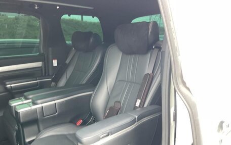 Toyota Alphard III, 2018 год, 4 800 000 рублей, 24 фотография