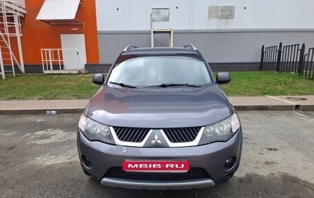 Mitsubishi Outlander III рестайлинг 3, 2008 год, 700 000 рублей, 7 фотография