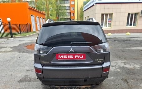 Mitsubishi Outlander III рестайлинг 3, 2008 год, 700 000 рублей, 5 фотография