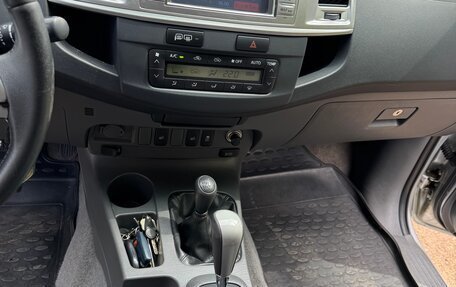 Toyota Hilux VII, 2012 год, 2 600 000 рублей, 11 фотография