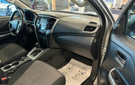 Mitsubishi L200 IV рестайлинг, 2021 год, 4 299 900 рублей, 12 фотография