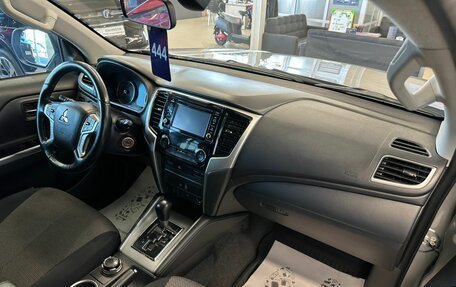 Mitsubishi L200 IV рестайлинг, 2021 год, 4 299 900 рублей, 13 фотография