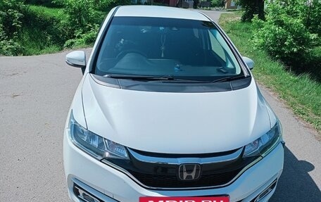 Honda Fit III, 2018 год, 1 100 000 рублей, 2 фотография