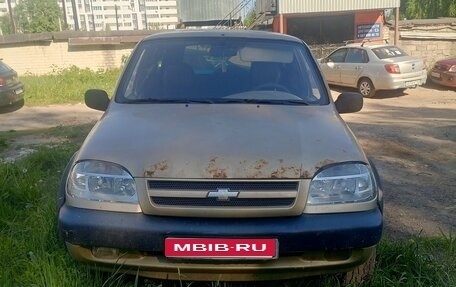 Chevrolet Niva I рестайлинг, 2006 год, 200 000 рублей, 1 фотография