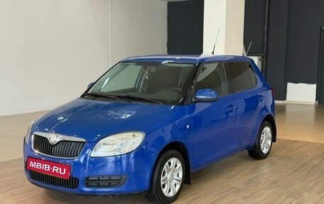 Skoda Fabia II, 2008 год, 450 000 рублей, 1 фотография